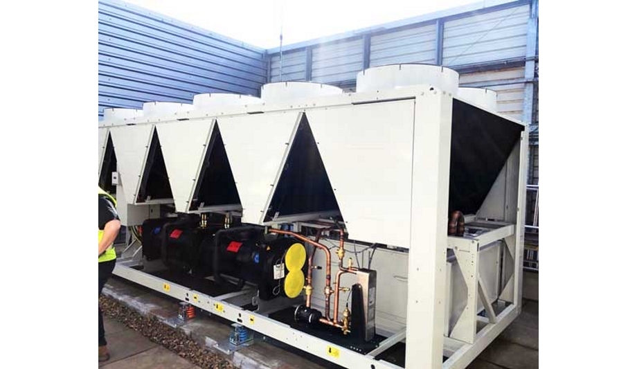 Carrier’s AquaForce 30XAV Chiller Installed At Gatwick Airport | HVAC News